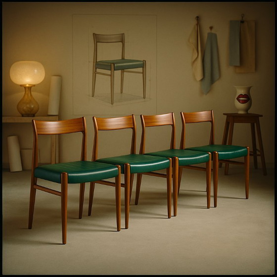 Image 1 of Eetkamerstoelen in botanisch groen veganistisch leer, jaren 70, set van 4