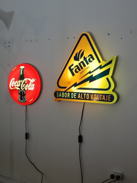 Image 1 of Letrero luminoso original de 60 cm Fanta Marca Reg 1999