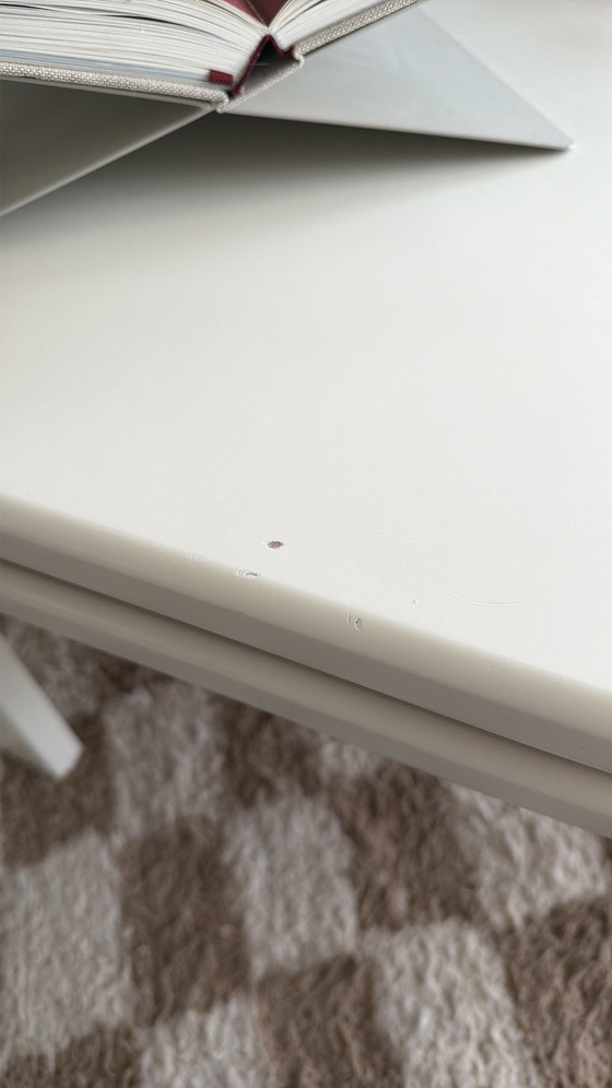 Image 1 of Vintage extendable coffee table