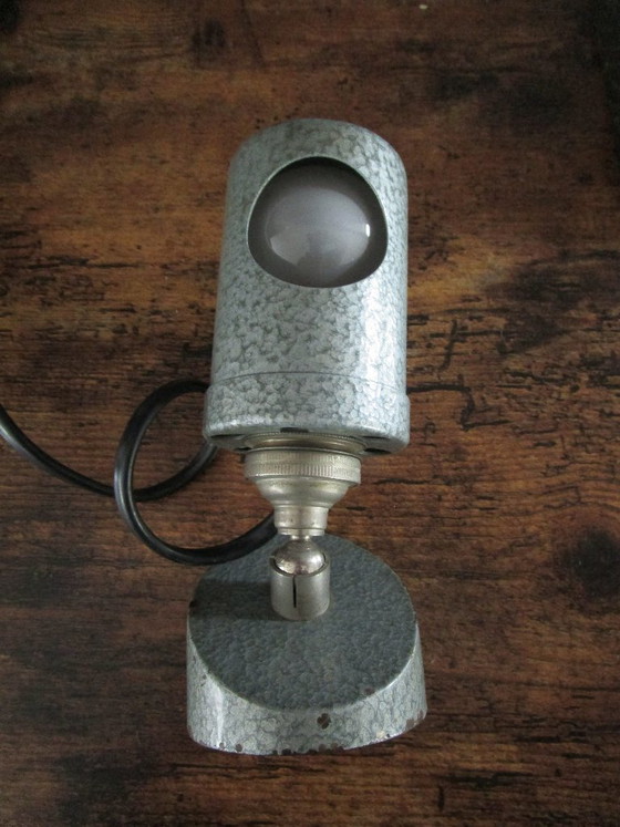 Image 1 of  Industriële lamp  jaren 50 in gegalvaniseerd staal, van het merk Nachet