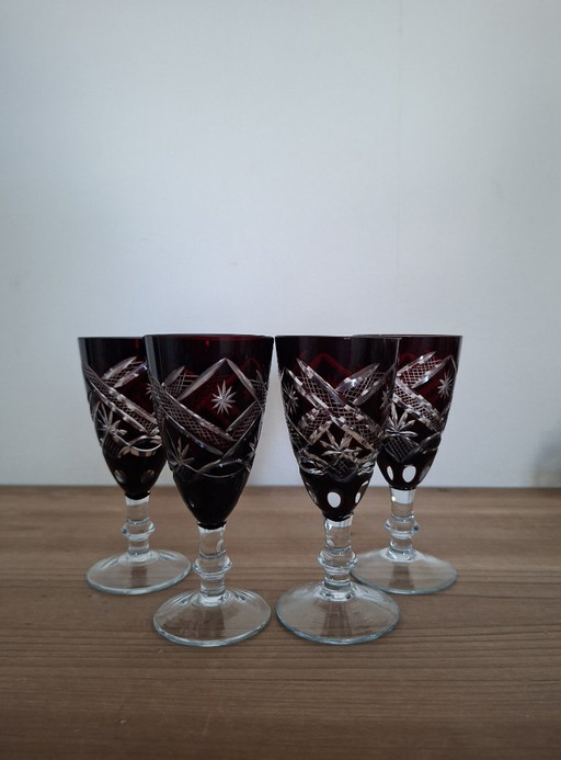 Set mit 4 böhmischen tschechischen roten Kristallgläsern – glazen karaffen, Crystal, Glass