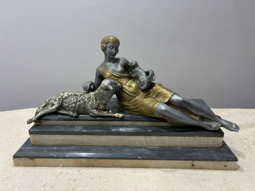 Esculturas Art Déco de Ruffony, Mujer con Oveja y Corderos sobre Base de Mármol Escalada, Años 20, Pátina Plateada