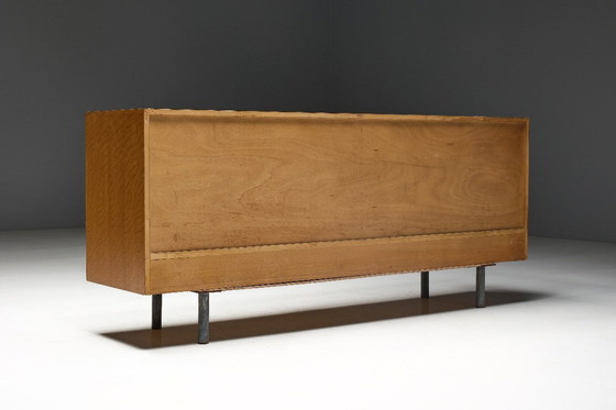Image 1 of Credenza Mid-Century Modern con facciata in metallo martellato, Francia, anni '60