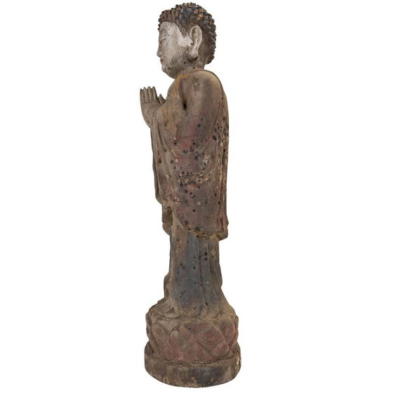 Statue de Bouddha chinoise en bois avec polychromie originale et restes de dorure. – Sculptures, Wood (photo 7 of 17)