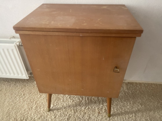 Mid-Century Vintage Naaimachinekast & Kabinet (Inclusief Werkende Naaimachine) – maritza, Drankenkasten, Wood (photo 4 of 6)
