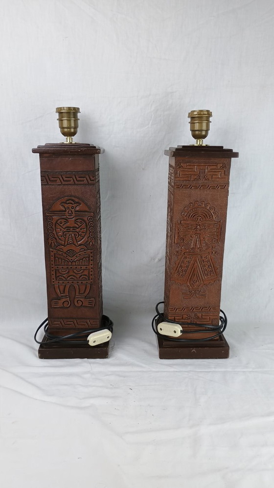 Image 1 of Paire Lampes Angel L. Pazmino Totem en Cuir Vintage Motifs Aztéque Inca ou Maya