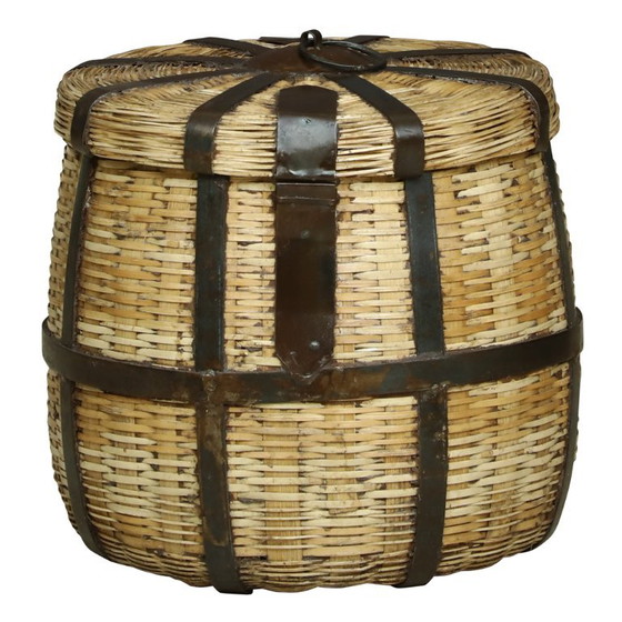 Cesta pequeña de mimbre con inserciones de metal CLOVE – Objetos decorativos (photo 8 of 8)