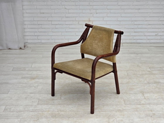 Image 1 of Jaren 80, een paar Scandinavische fauteuils, meubelbekleding van velours en bamboe.