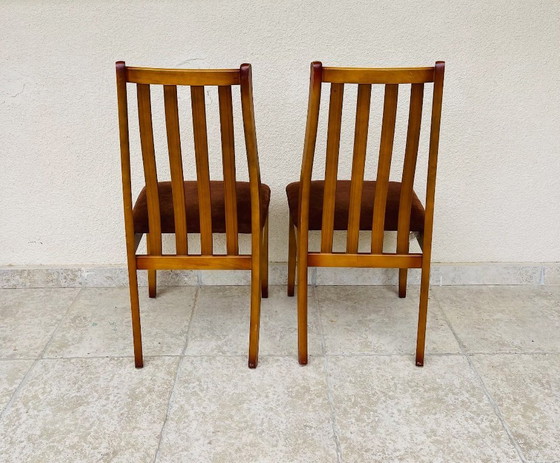 Image 1 of Paire de chaises vintage en bois et velours, 1970
