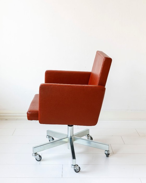 Image 1 of AVL office chair - ontwerp Joep van Lieshout