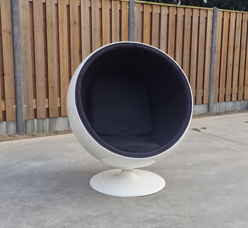 Eero Aarnio Ball Chair Ball Chair of Fiberglass