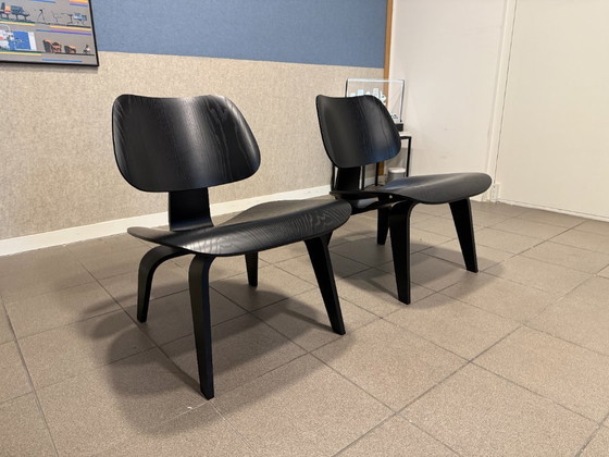Image 1 of Vitra | Charles & Ray Eames | LCW Lounge Chair | Zwart Essen | 2 stuks