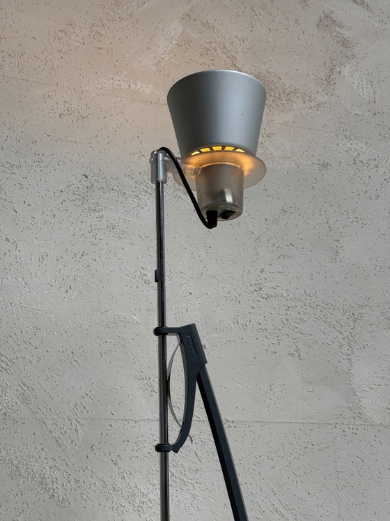 Lampadaire réglable Artemide par Enzo Mari, Italie, 1997 – Metal (photo 5 of 8)
