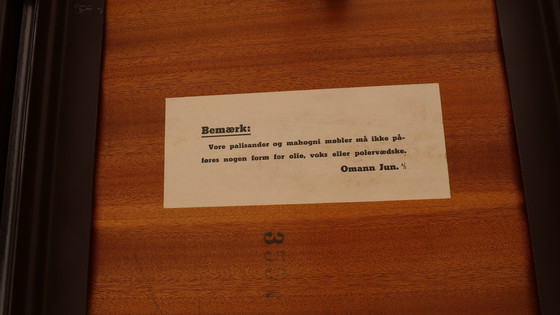 Image 1 of Table de salle à manger à rallonge ovale en palissandre d'origine danoise