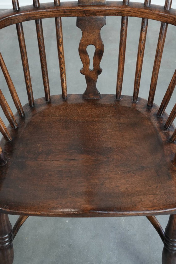 Image 1 of 2 antike Windsor-Stühle mit Charakter und schöner Farbgebung