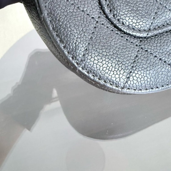 Image 1 of Chanel Coco Curve Cuba - Caviar Medium Negro con herrajes dorados
