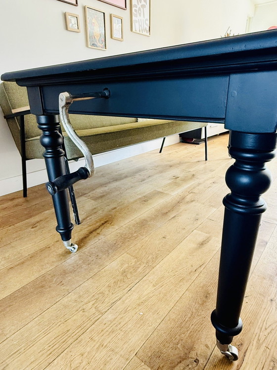 Image 1 of Eichholtz coulissen tafel (mat zwart)