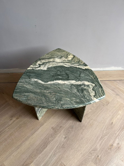 Table basse d'appoint en marbre cippolino de Roche Bobais