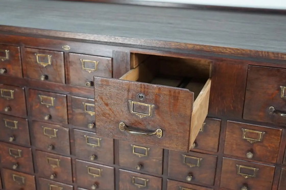 Image 1 of Großer französischer Notar-Apothekerschrank / Aktenschrank aus Eiche, 1920er/30er Jahre