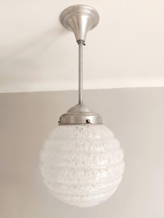 Image 1 of Art deco glazen bol hanger uit Clichy