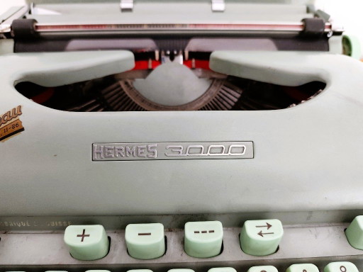 HERMS 3000 Typewriter