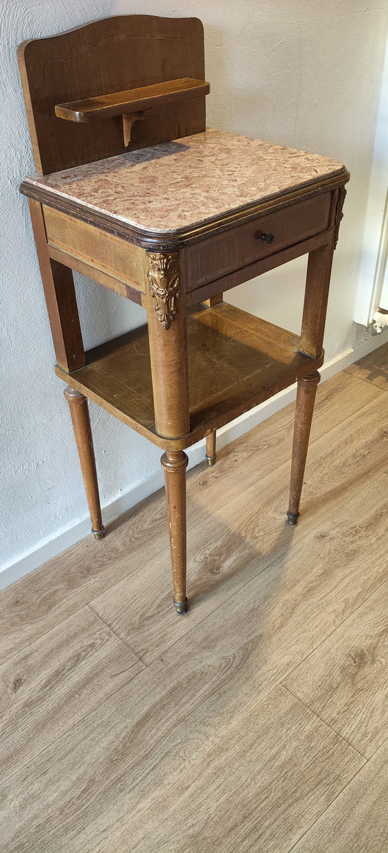 Image 1 of Bellissimo comodino antico francese