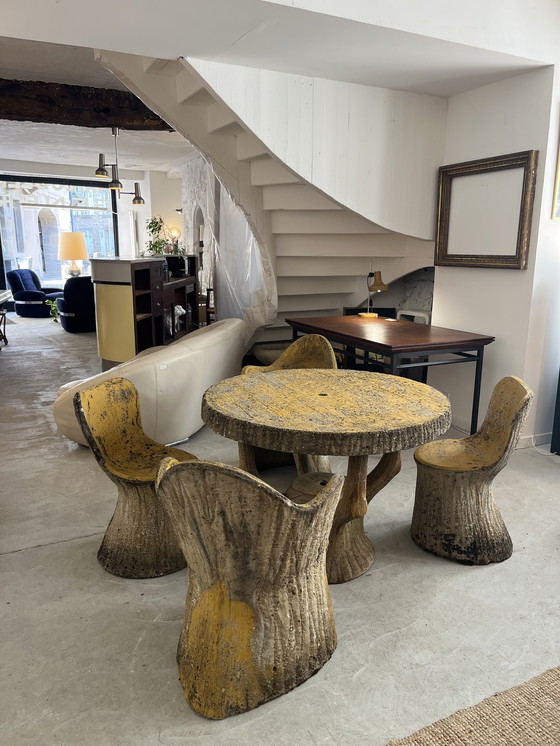 Image 1 of Garden furniture made of concrete with a wood-like finish