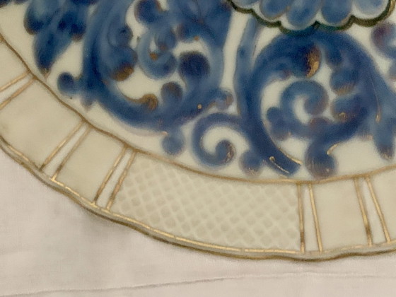 Grote Bernardaud Limoges schaal - "Versailles" model - 31 cm - Polychrome en gouden decoratie - 1900-1927 (photo 15 of 30)