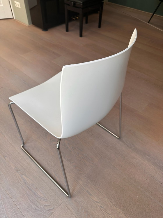 Six Arper Catifa dining chairs in very good condition! – Plastic (photo 4 of 10)
