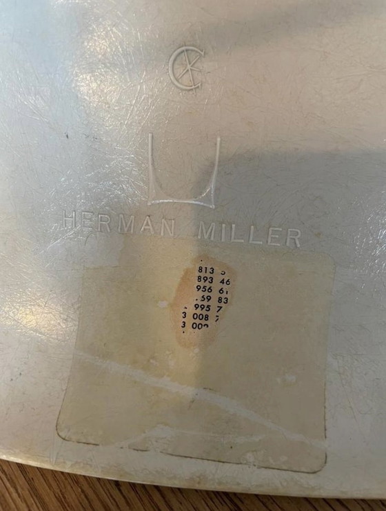 Image 1 of 2 sillas laterales de fibra de vidrio Eames Miller DSW, blancas