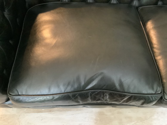 Image 1 of 2 divani Chesterfield da 2,5 posti