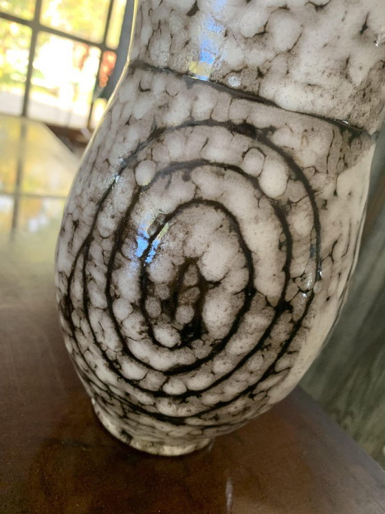 Vaso in Ceramica Modernista Mid-Century Bianco e Tonalità Terra, Anni '60 – Vasi (photo 4 of 5)