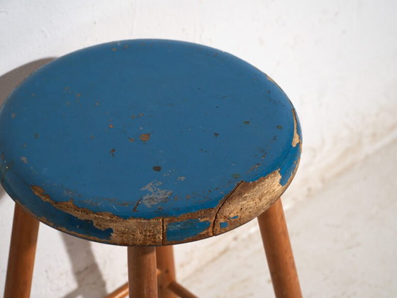 Antique wooden stool with round seat – Central Europe, circa 1950 – Rustic (photo 19 of 34)