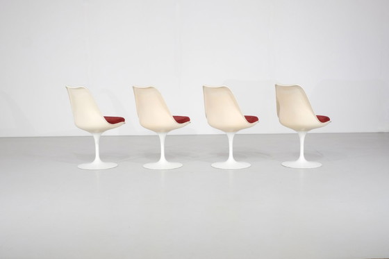 Image 1 of Set van 4 draaibare tulpstoelen van Eero Saarinen voor Knoll International - 1960