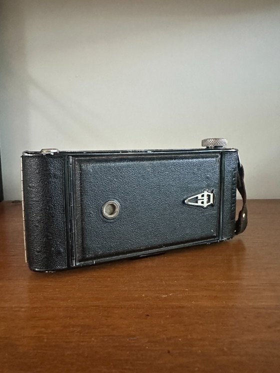 Image 1 of Vintage Lumière folding camera – French design icon from the 1930s–1950s
