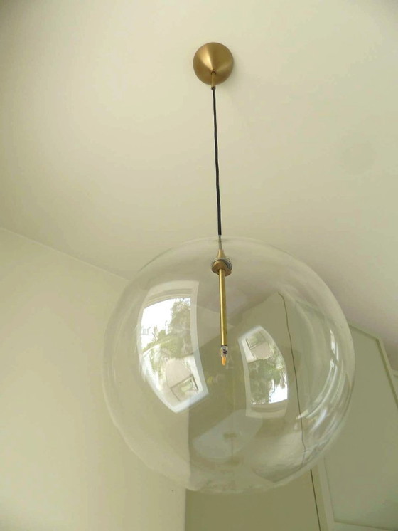 Image 1 of Lampada a sospensione in vetro "Glass Globe 350 Natural Brass" design Schwung