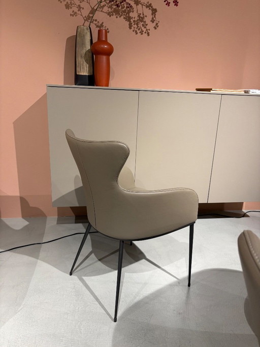 Sillas de comedor Iuno Bert Plantagie. – eetkamerstoelen, Leather (photo 2 of 3)