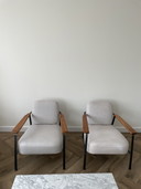 Fauteuils gris clair