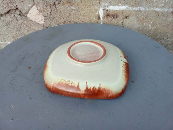 Image 1 of Cendrier en céramique vintage – Signature à déchiffrer 