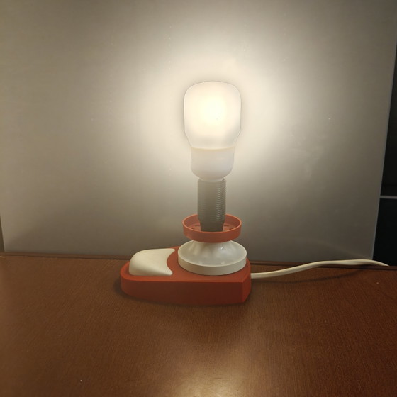 Rare Massive Space Age Table Lamp – Unique Red & White Vintage Design (1970s) – Plastic (photo 8 of 9)