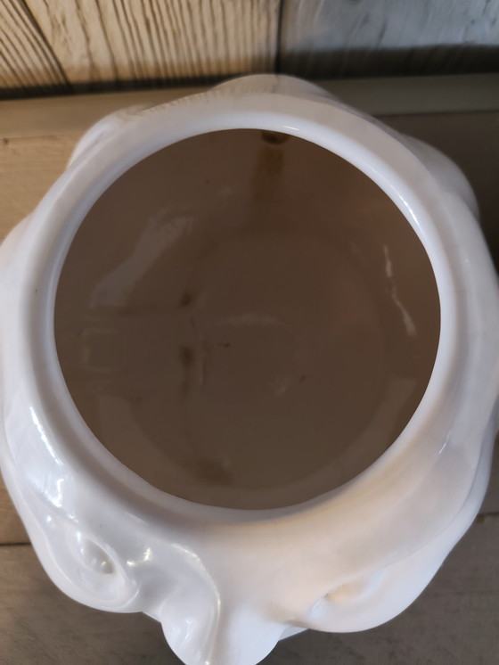 Image 1 of Vintage onion and garlic pot