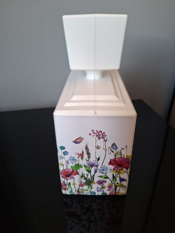 Dior Blooming Window Display – Decorative Objects, Paper, Plastic (photo 4 of 7)