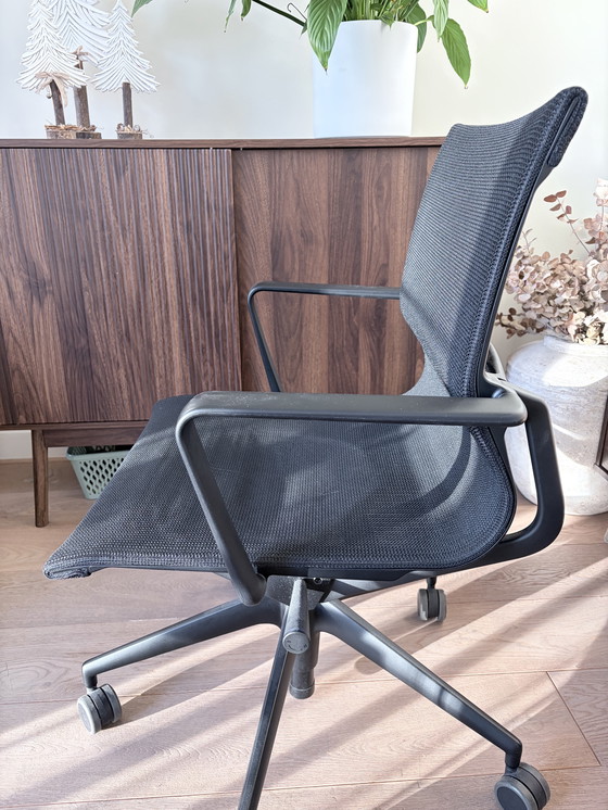 Image 1 of Chaise Vitra Physix Noire