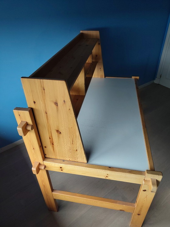 Image 1 of Bureau en pin avec plateau en stratifié haute pression