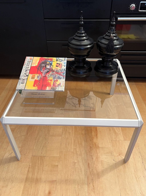 Table basse avec plateau en verre