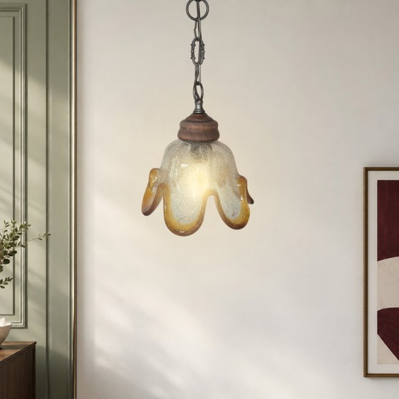 Vintage flower Pendant lamp in textured glass with amber rim and wood, Brown (photo 2 of 6)