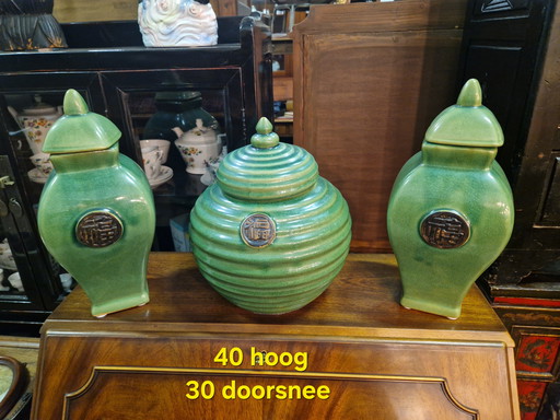 Beautiful 3-piece Chinese vase set