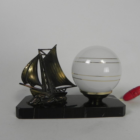 Art Deco desk lamp with sailboat and globe on marble base, 1930s – Table lamps, Metal, Vintage (photo 2 of 15)