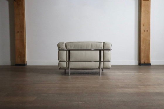 Image 1 of Poltrone Cassina Lc3 di Le Corbusier in pelle color crema, Italia anni '80