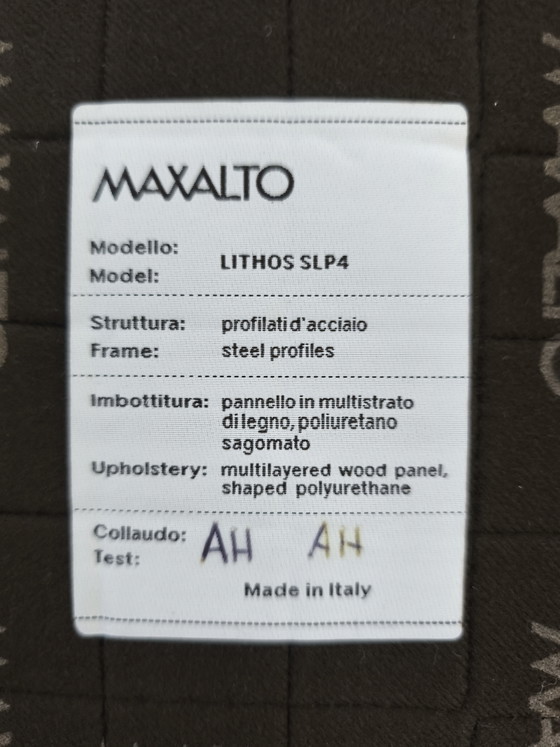 Image 1 of Pouf Lithos Maxalto